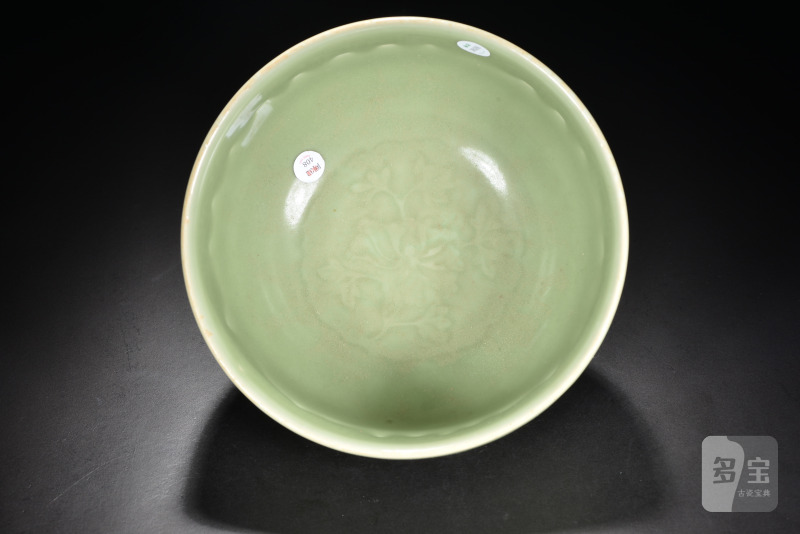 清 龙泉青釉划花大碗 - 图6